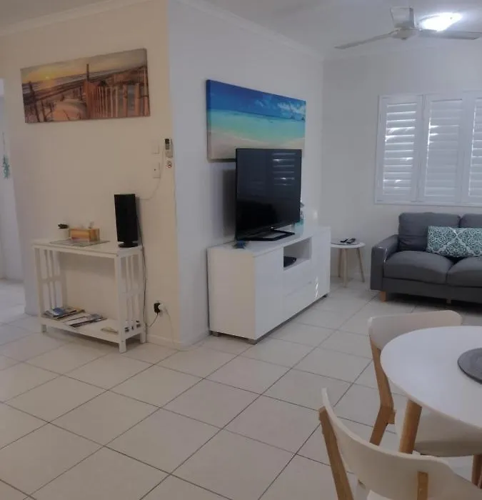 Holiday In Hervey Bay-1