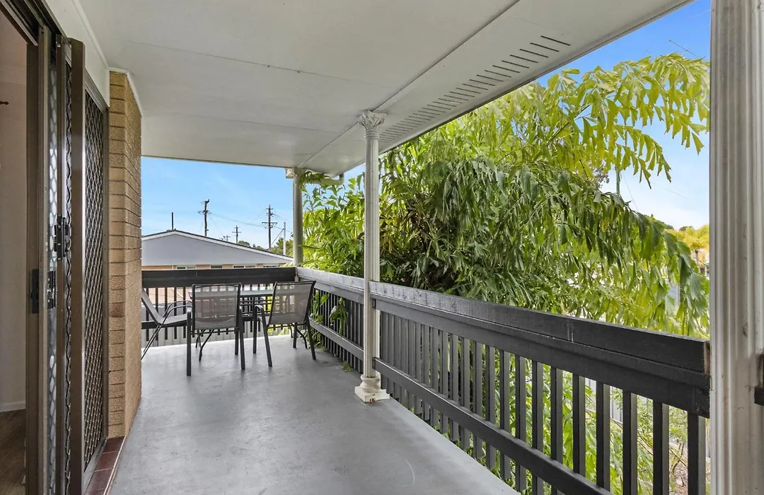 Spacious 3-Bed Home With Balcony In Hervey Bay-1