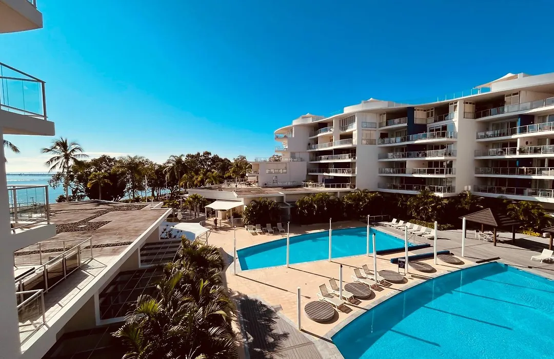 Hervey Bay 50 Meters From The Beach, 2Br 2Ba Apartment In Resort On The Esplanade With 2 Pools, Spa, Gym, And Parking-1