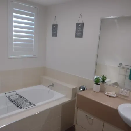 Holiday In Hervey Bay-2