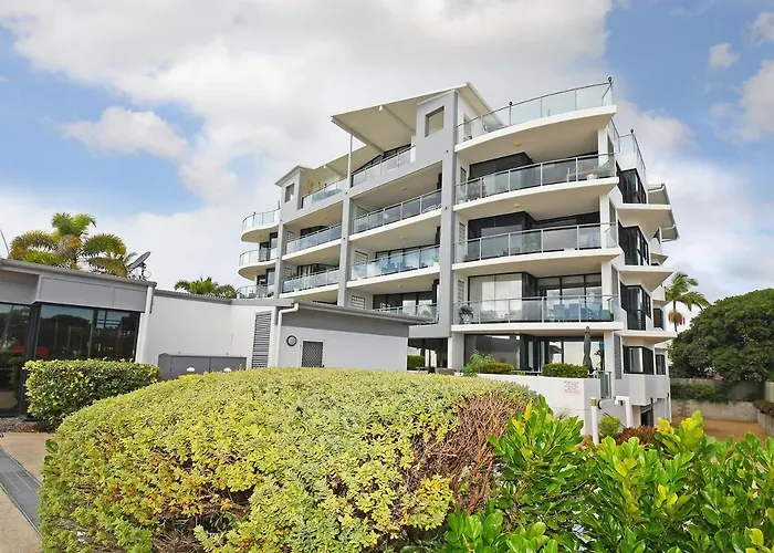 Luxurious Beachfront Apartment Hervey Bay
