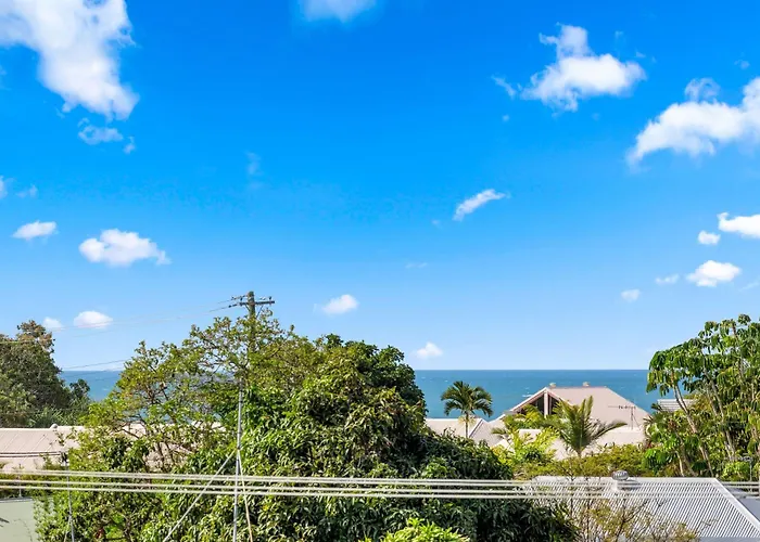 'Bay View' With Pool And Rooftop Entertaining Area Hervey Bay