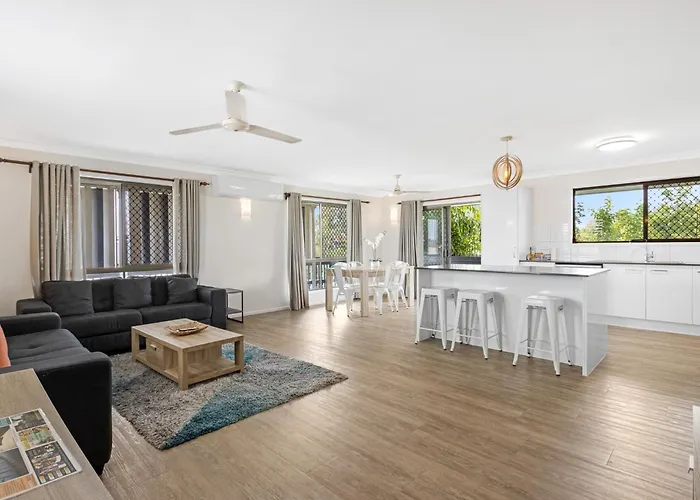 Spacious 3-Bed Home With Balcony In Hervey Bay