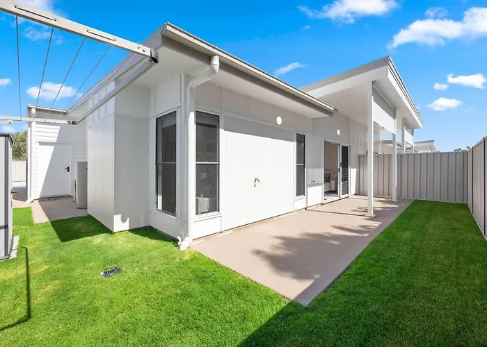 'Esplanade Escape' A Fresh Coastal Family Hideaway Apartment Hervey Bay