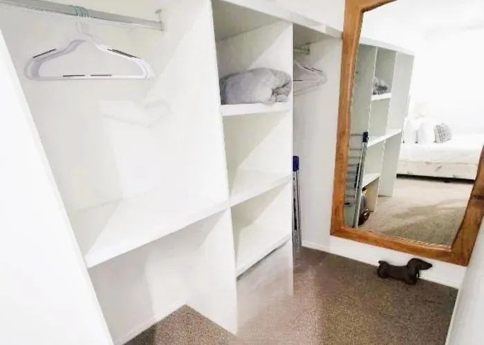 Stunning 2 Bedroom 2 Bathroom Beachfront Apartment Close To Everything! Hervey Bay